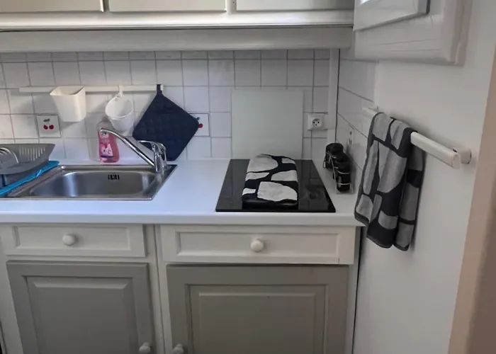 Le Bretonneau Ledru Rollin Apartment *